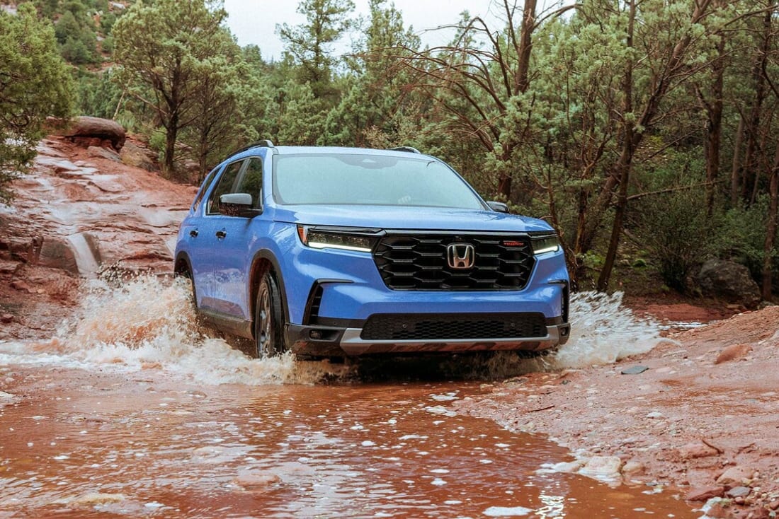 2025 Honda Pilot Trailsport Front