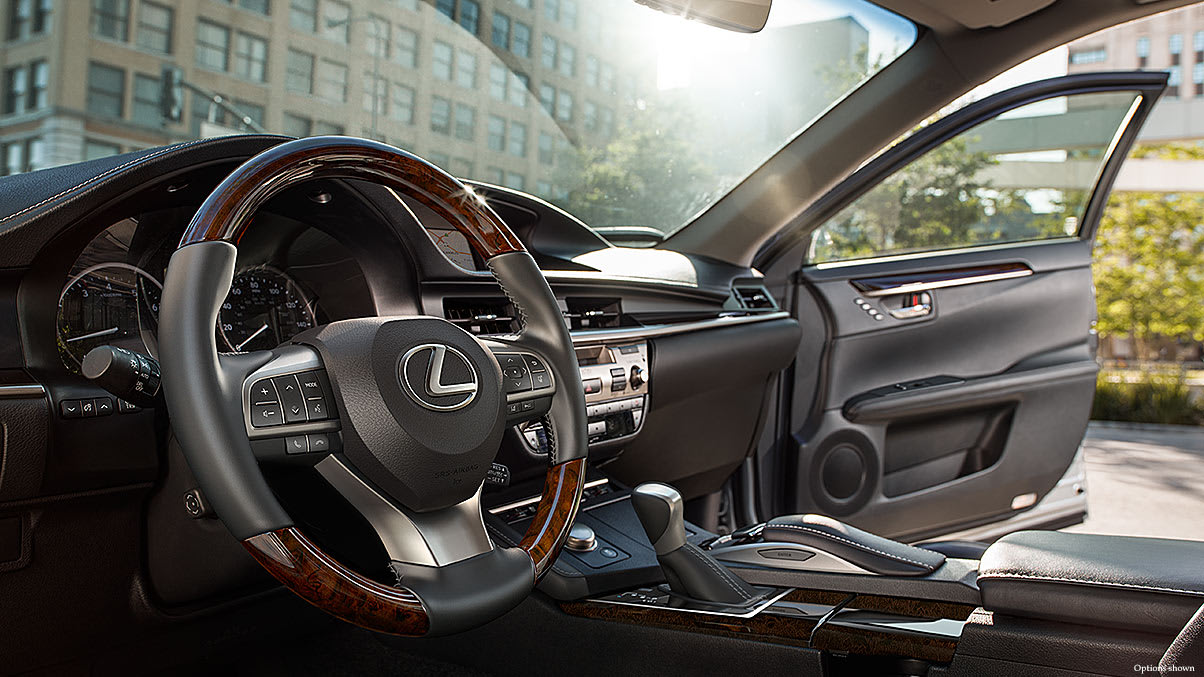 The Interior of the 2017 ES 350