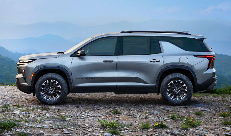 2024 Chevy Traverse side profile in chantilly,va