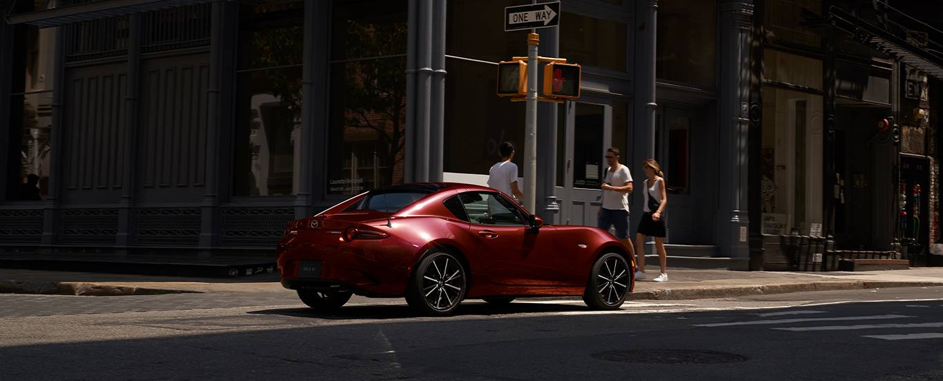 Mazda Miata vs. Miata RF: Differences Between Soft-Top and Retractable ...