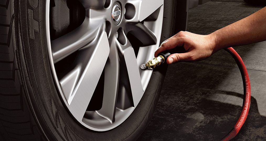 Tire Pressure Monitoring System (TPMS) with Easy-Fill Tire Alert