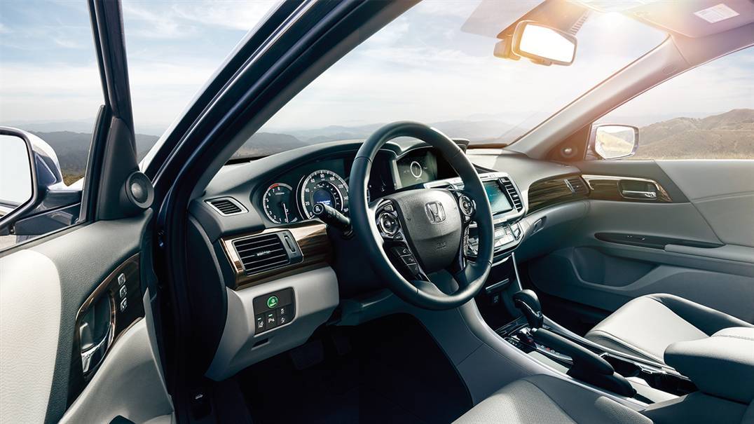  2017 Accord Interior 