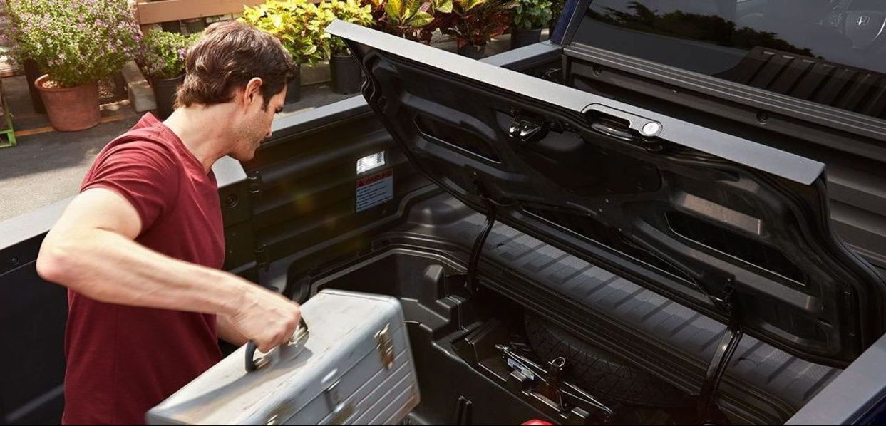The 2017 Ridgeline In-Bed Trunk® 