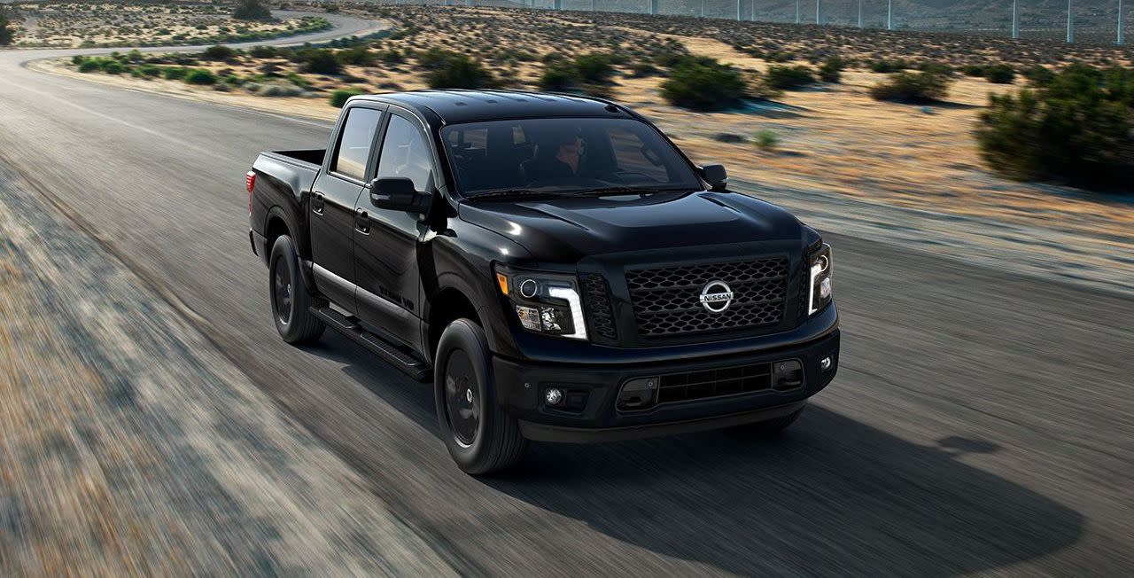 2018 nissan titan pro 4x midnight edition