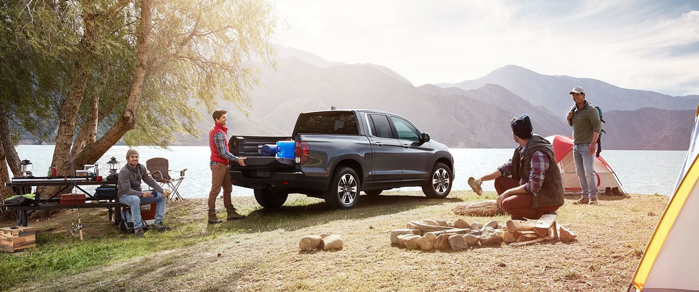 2017 Honda Ridgeline vs 2017 Toyota Tacoma in Fredericksburg, VA