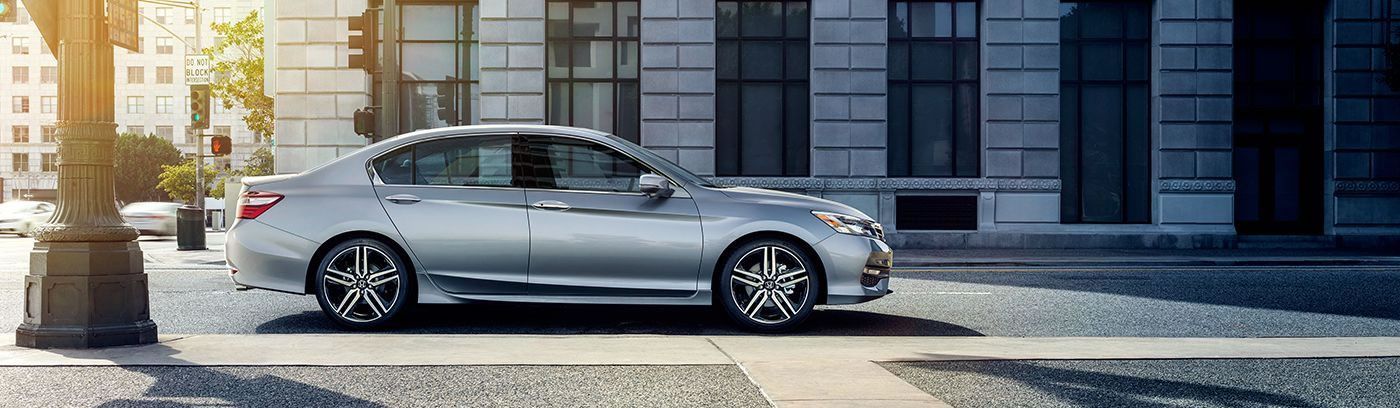 2017 Honda Accord Technology Features in Chantilly, VA