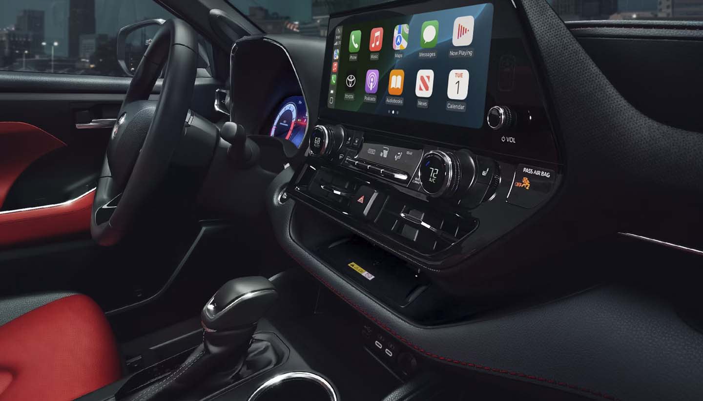 2025 Toyota Highlanderimage 2