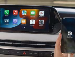 Apple CarPlay or Android Auto