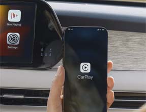 Apple CarPlay or Android Auto