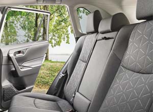 Available Dual Zone Climate Control With Rear Vents