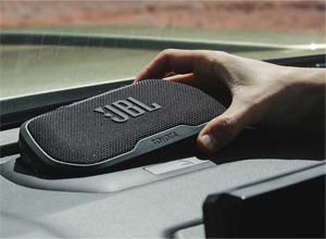 10-Speaker JBL Premium Audio With Removable Speaker