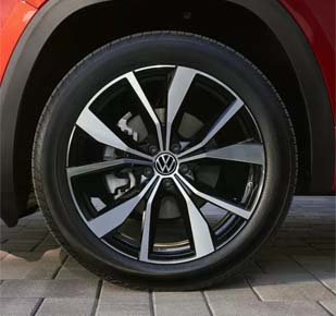 up to 79 6 cubic ftof cargo space and a wide opening