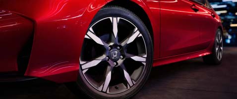 18-inch alloy wheels