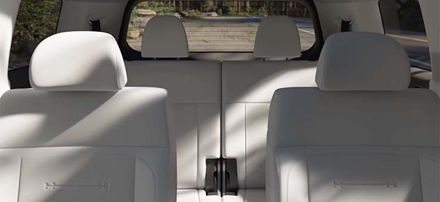 three rowstwo captain s chairsone extraordinary space