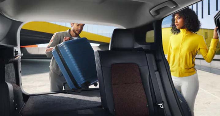 2025 Nissan kicks INTERIOR: SEATING, CARGO & COMFORT