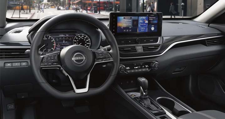 2025 nissan altima interior cargo