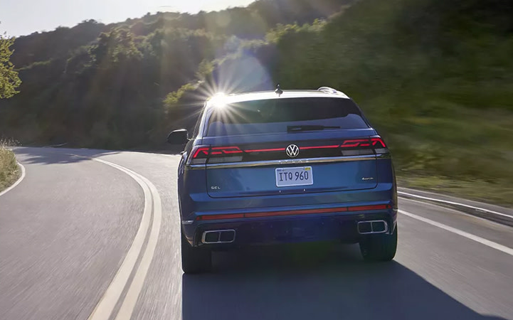 2025 Atlas Cross Sport