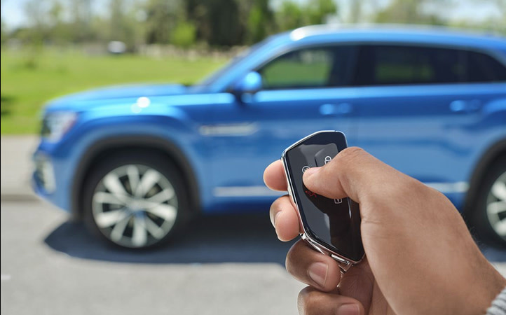 2025 Atlas Cross Sport