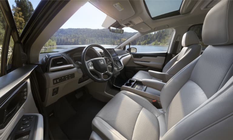 2020 Honda Odyssey interior front view