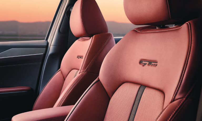 2025 Kia K5 interior front seats