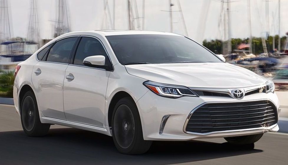 2018 Toyota Avalon Hybrid for Sale near Lenexa, KS